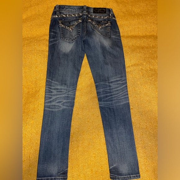 Medium Wash Miss Me Skinny Jeans - Picture 4 of 8